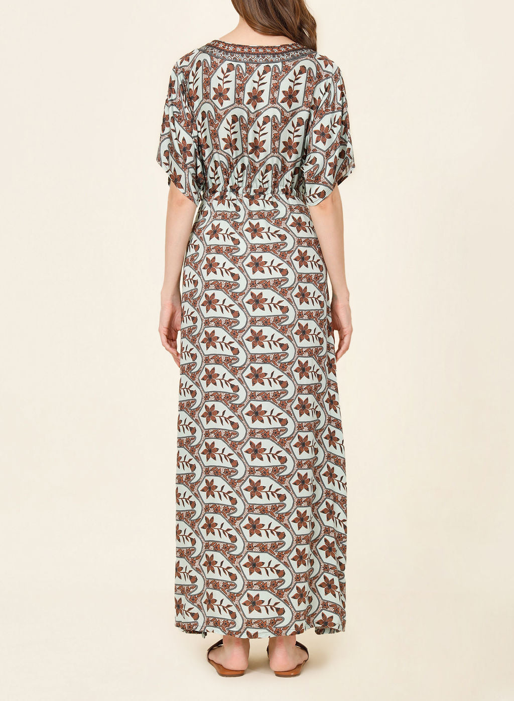 Pia Caftan