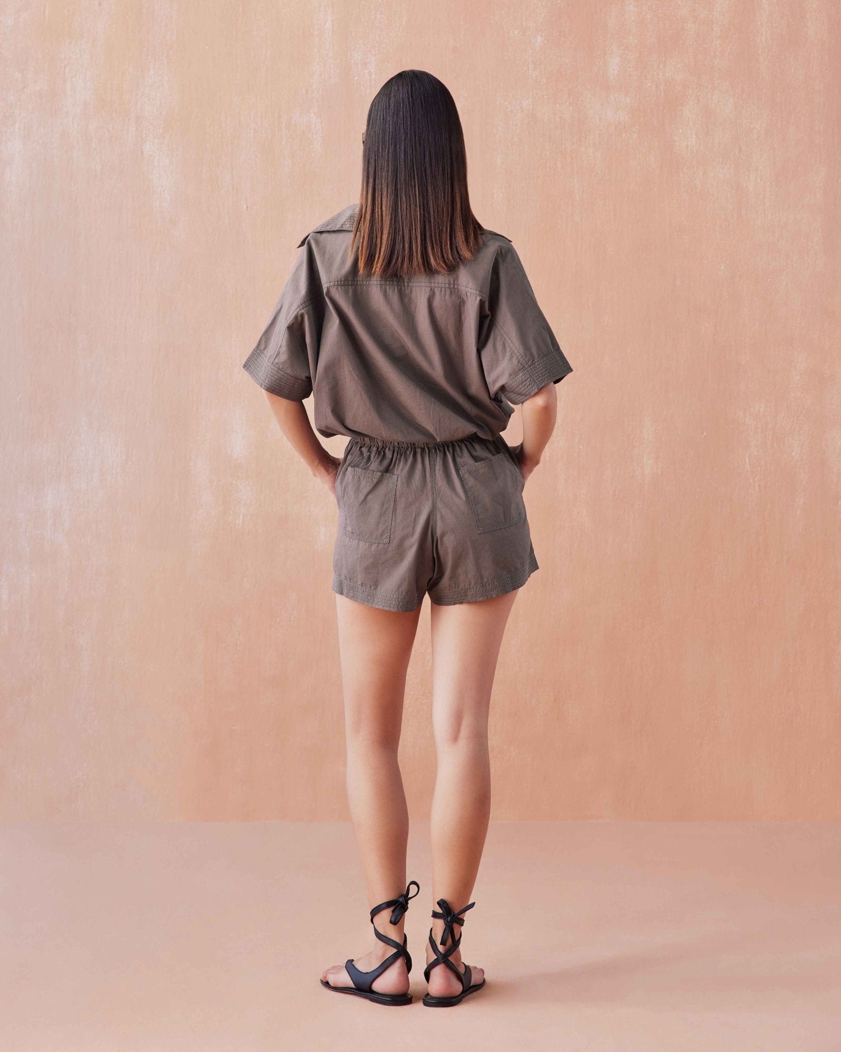 Asha Shorts SOLID FAWN - Omika
