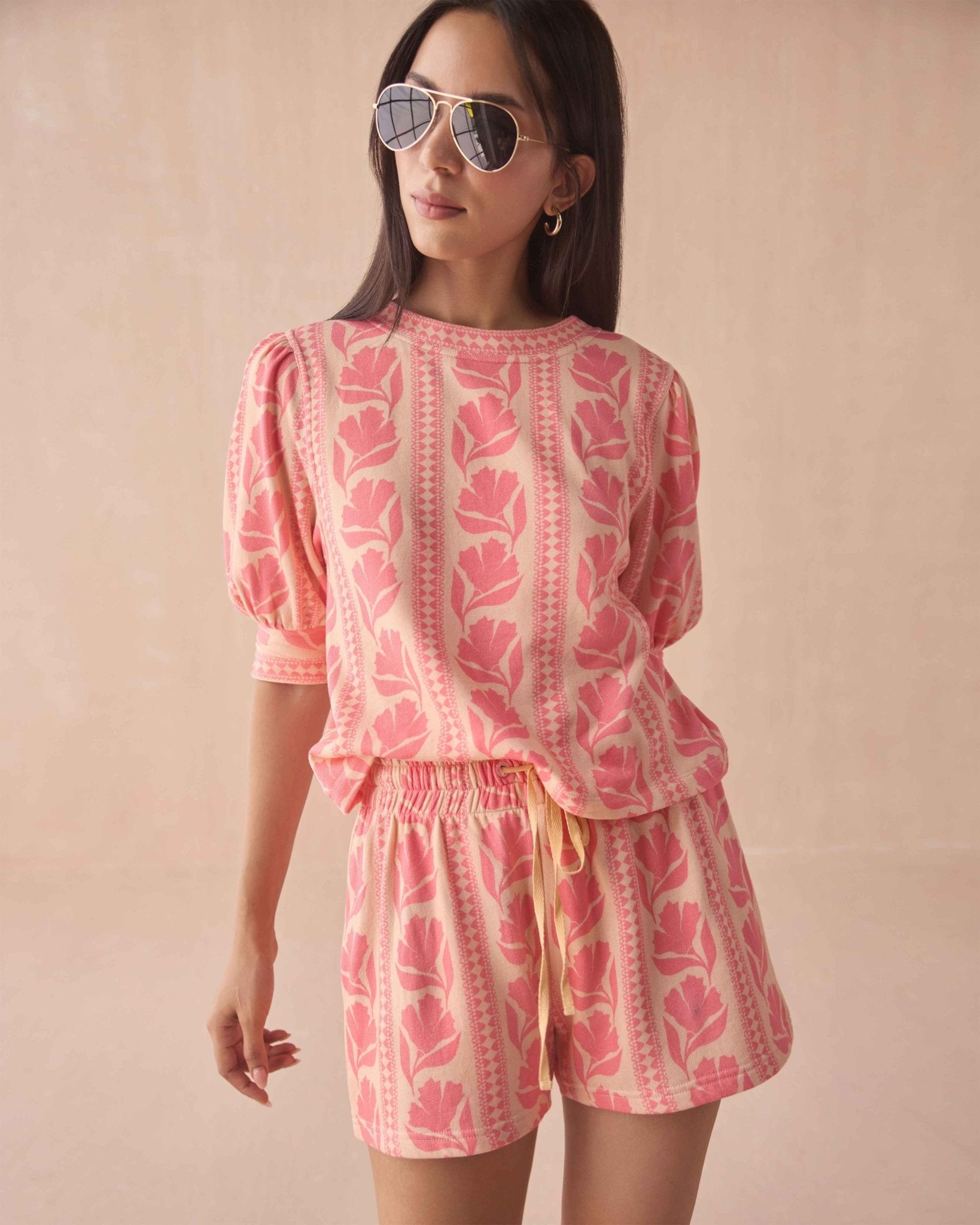 Dani Shorts LARA FLAMINGO - INDOSPANISH MARKETING SERVICES