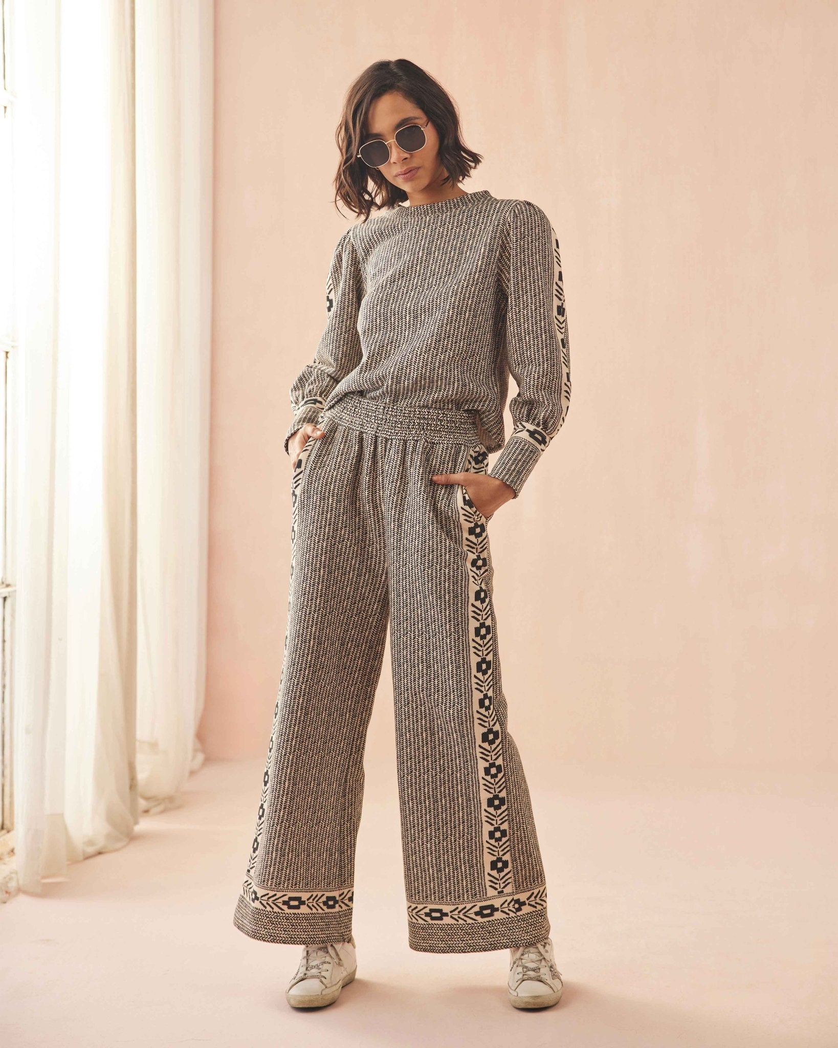 Lydia Sweatshirt BLAKELY SESAME - Omika