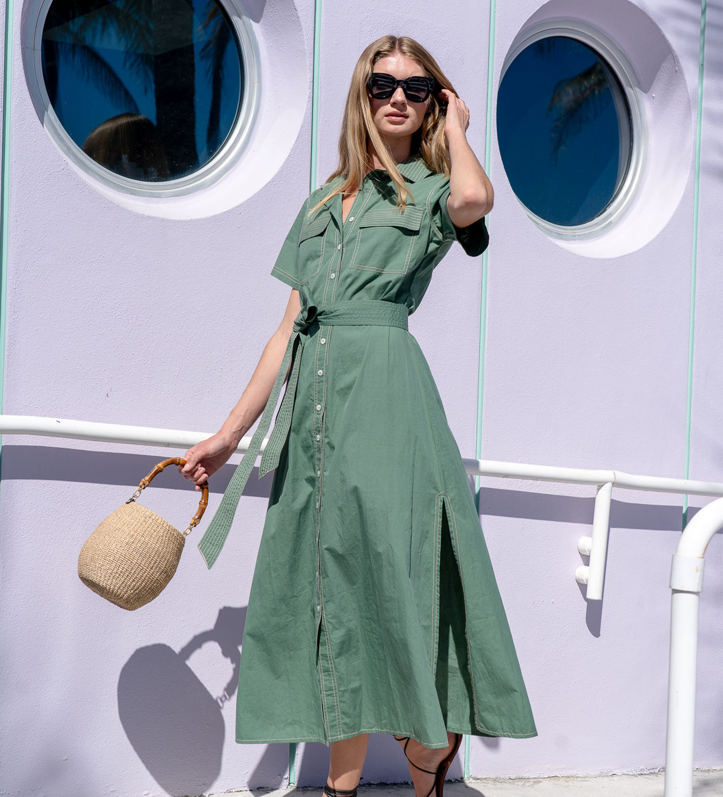 <p><em>Shop</em> SOLIDS</p>