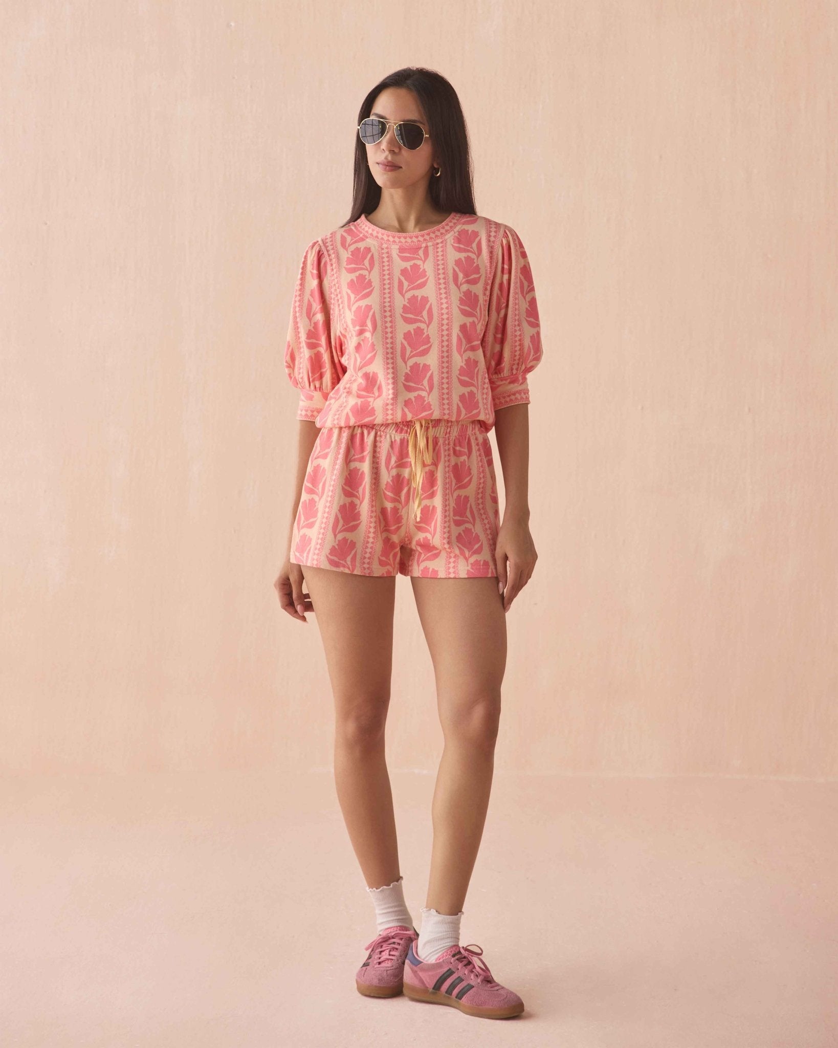 Dani Shorts LARA FLAMINGO - INDOSPANISH MARKETING SERVICES