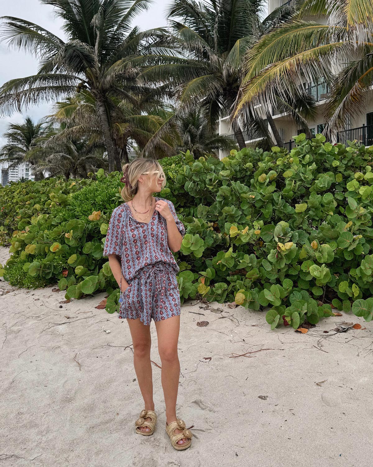 Isla Blouse OMARI HIBISCUS - Omika