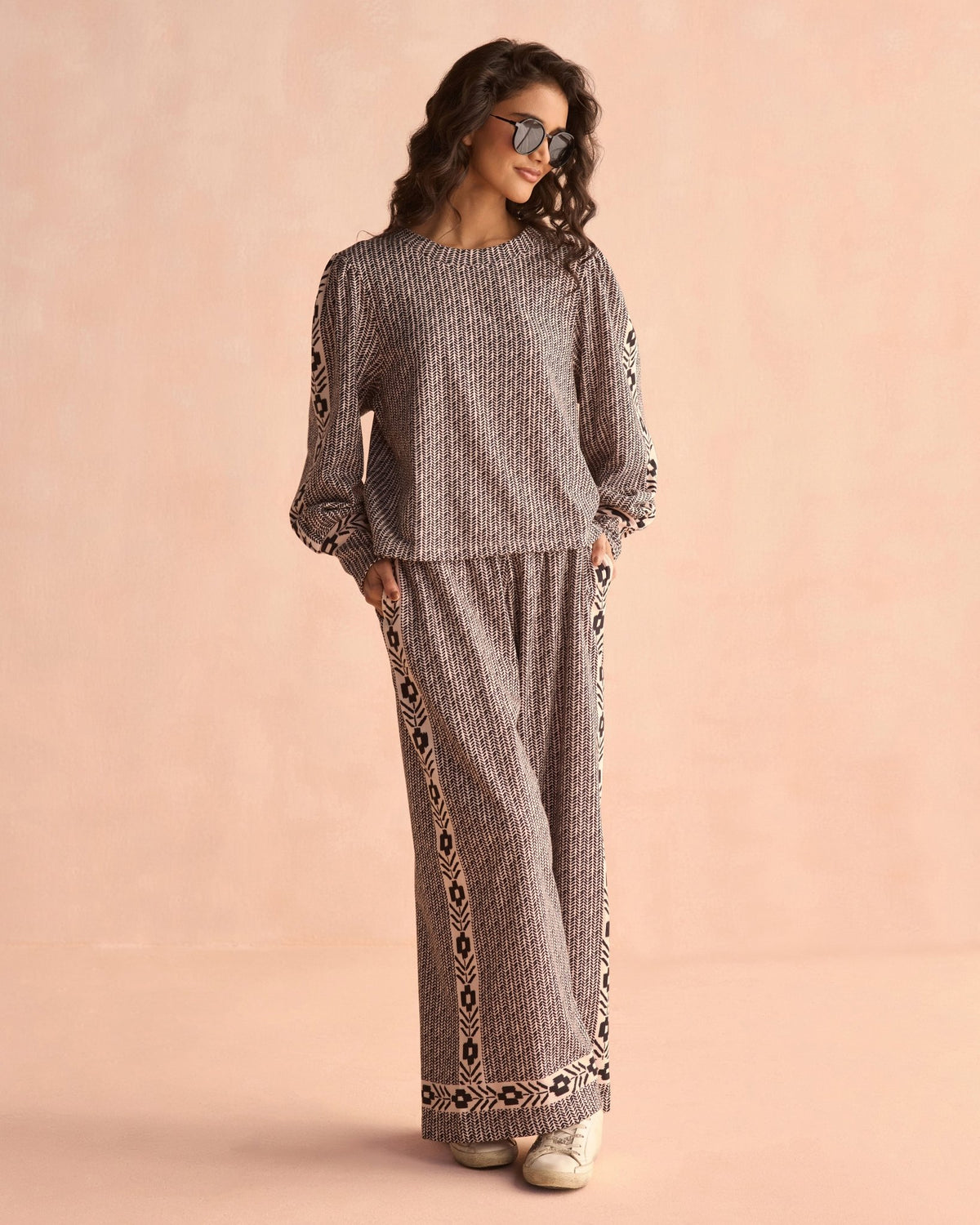 Lydia Sweatshirt BLAKELY SESAME - INDOSPANISH MARKETING SERVICES