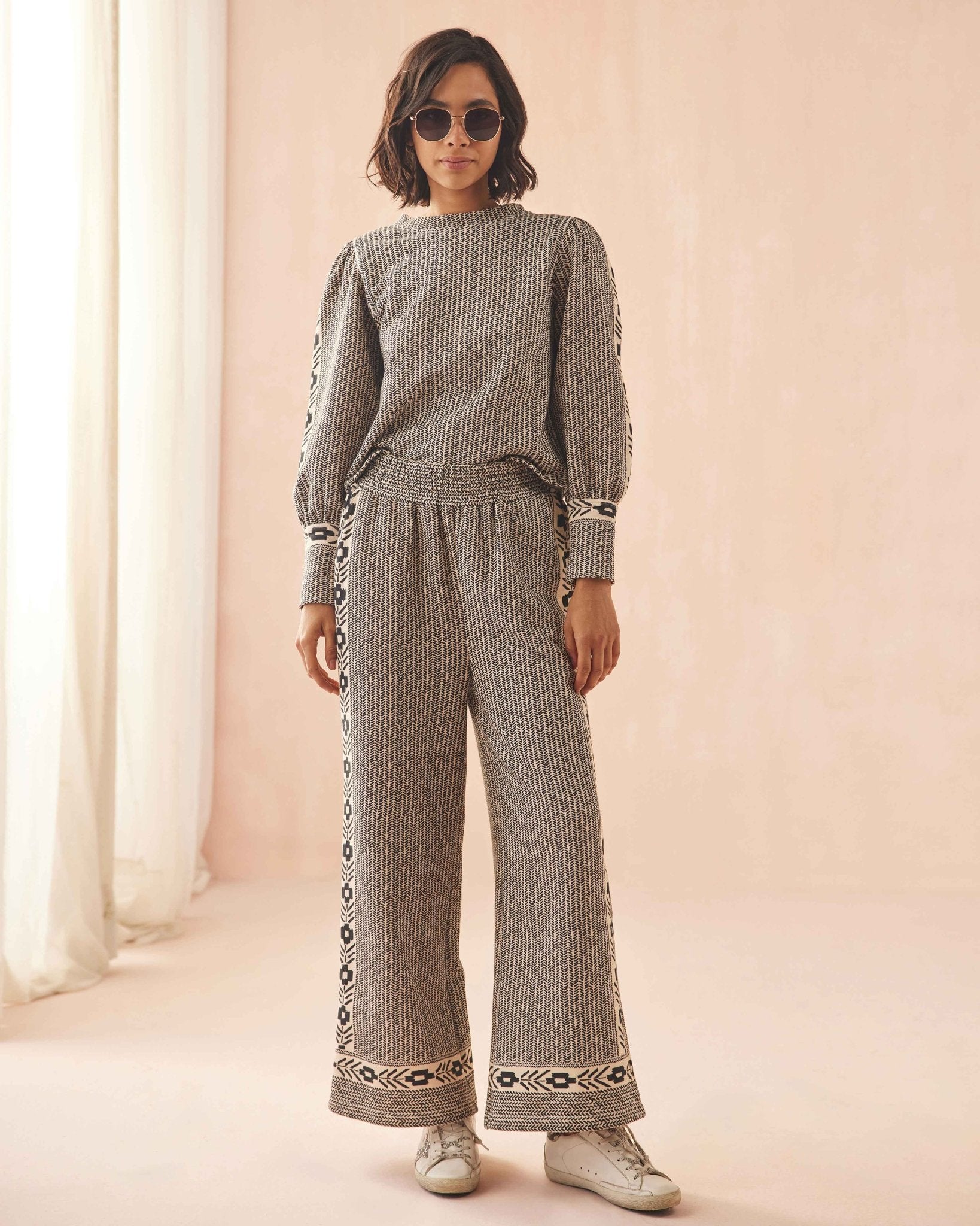 Lydia Sweatshirt BLAKELY SESAME - Omika