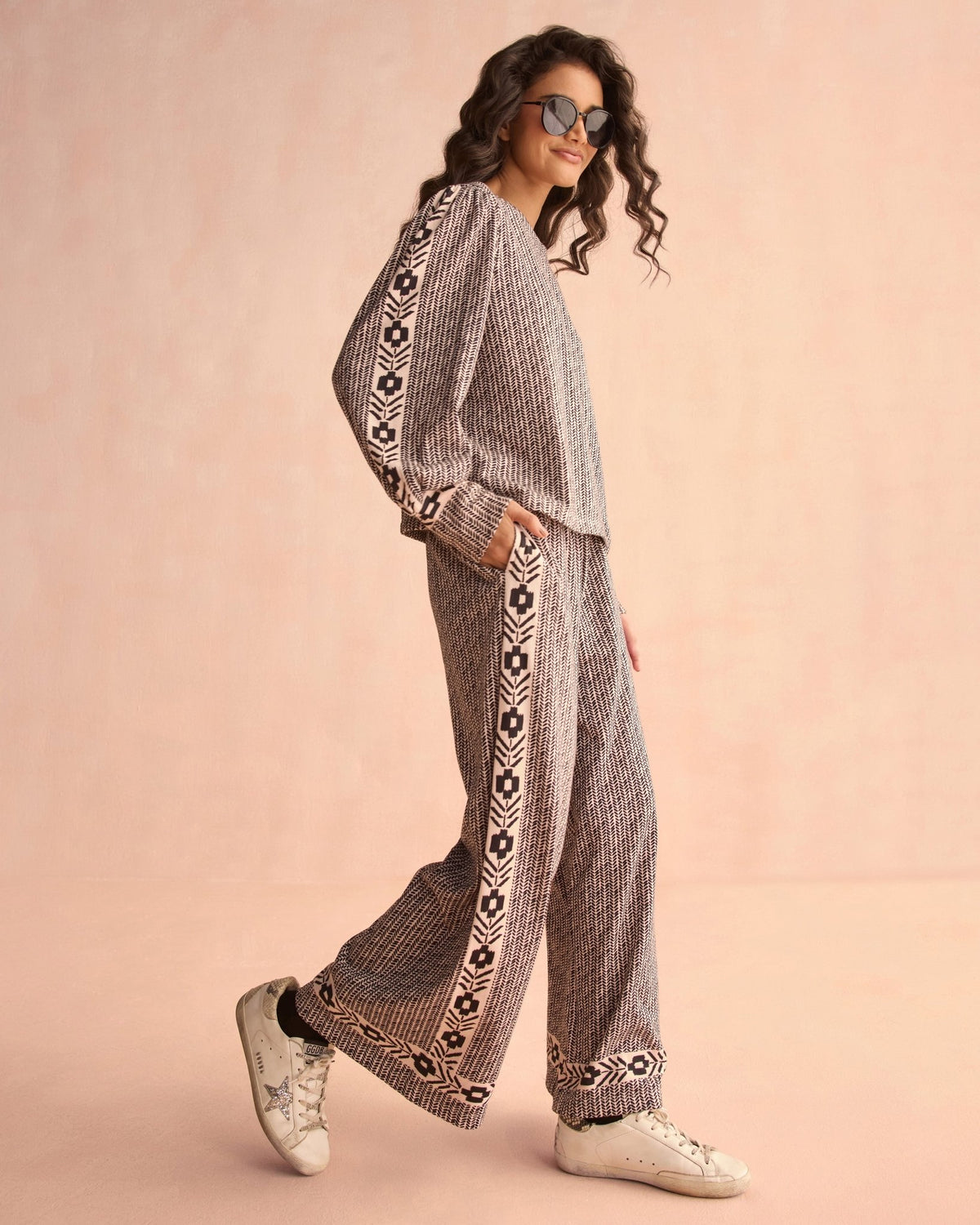 Reece Sweatpants BLAKELY SESAME - INDOSPANISH MARKETING SERVICES